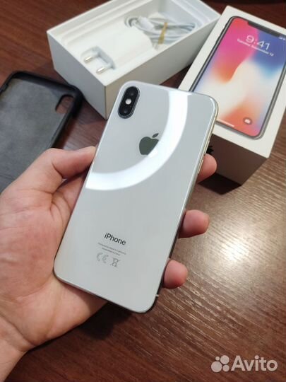 iPhone X, 64 ГБ