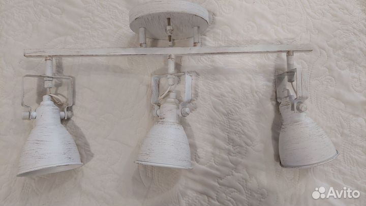 Светильник потолочный