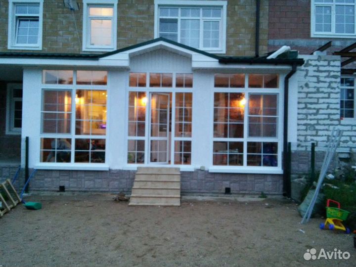 Дверь пластиковая входная