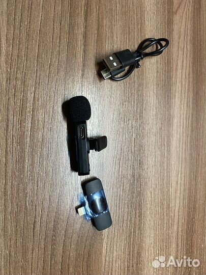 Беспроводной петличный микрофон для айфона
