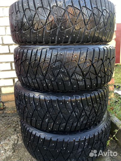 R17 Goodyear Ultra Grip 4+ 215/55, PCD 5x120 DIA 64.3