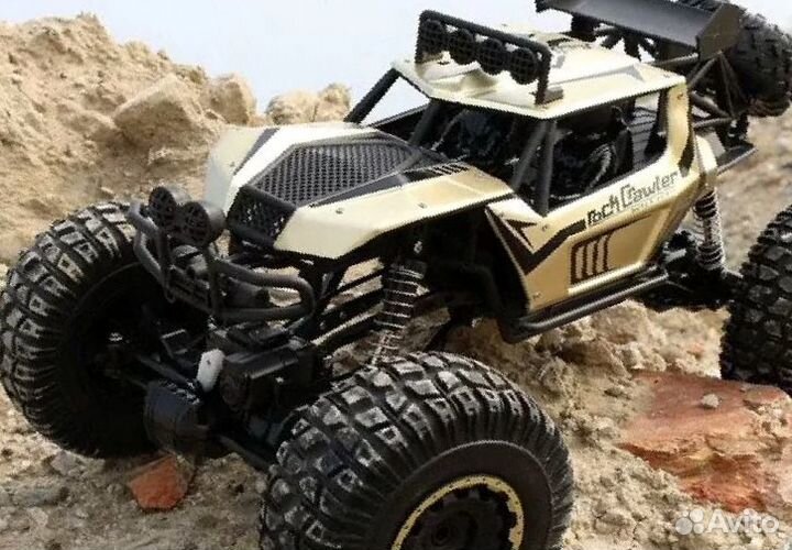 Машинка на пульте радиоуправления