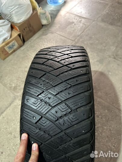 Goodyear Ultragrip Ice Arctic 205/55 R16