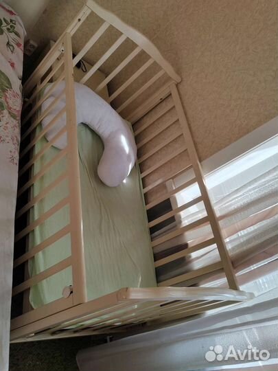 Детская кроватка