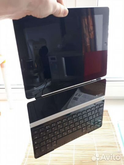 iPad 4 16Gb + Logitech Ultrathin Keyboard Cover