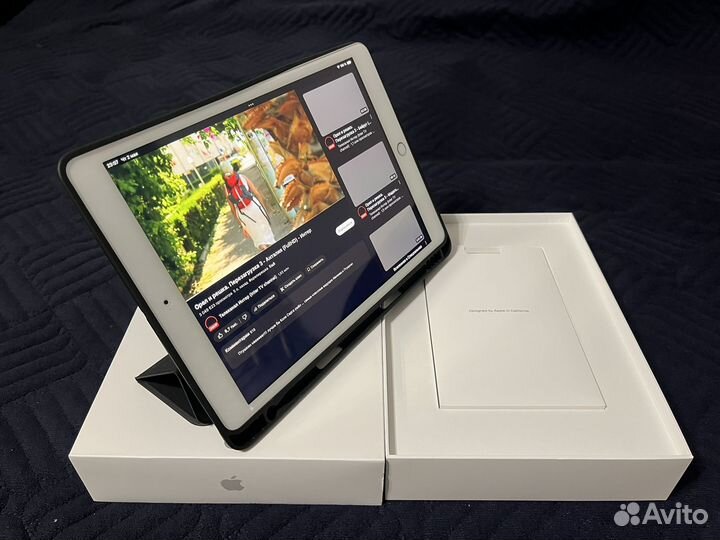 iPad 10.2