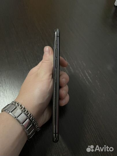 Телефон iPhone Xs