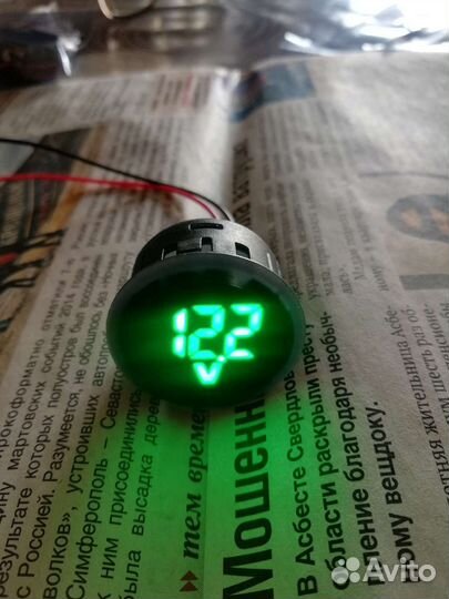 Цифровой вольтметр 4-100вольт,цвет дисплея разный