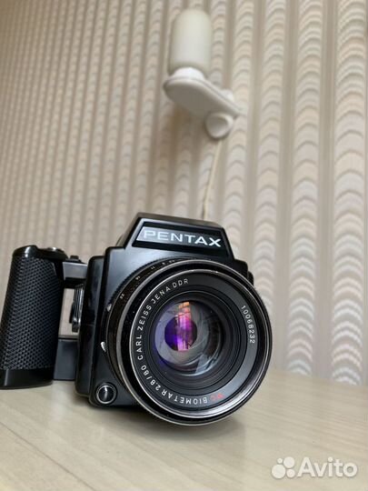 Плёночный фотоаппарат Pentax 645 80mm/2.8 Biometar