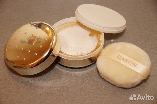 Пудреница Caron (без пудры)