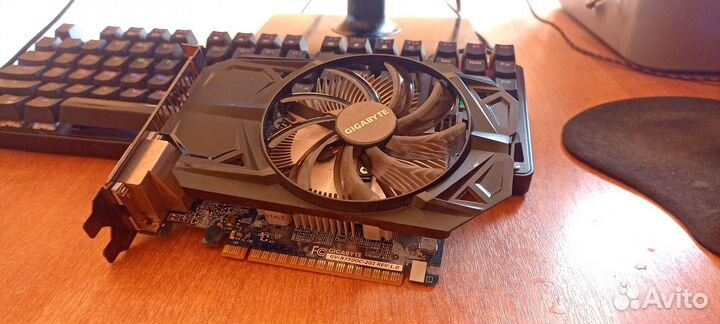 Видеокарта GTX 750