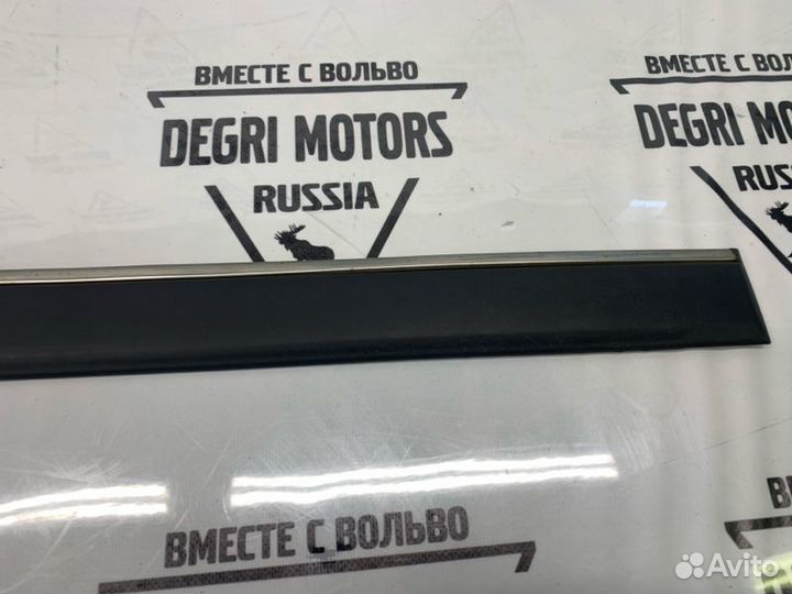 Молдинг двери передней правой хром Volvo S80 01-06
