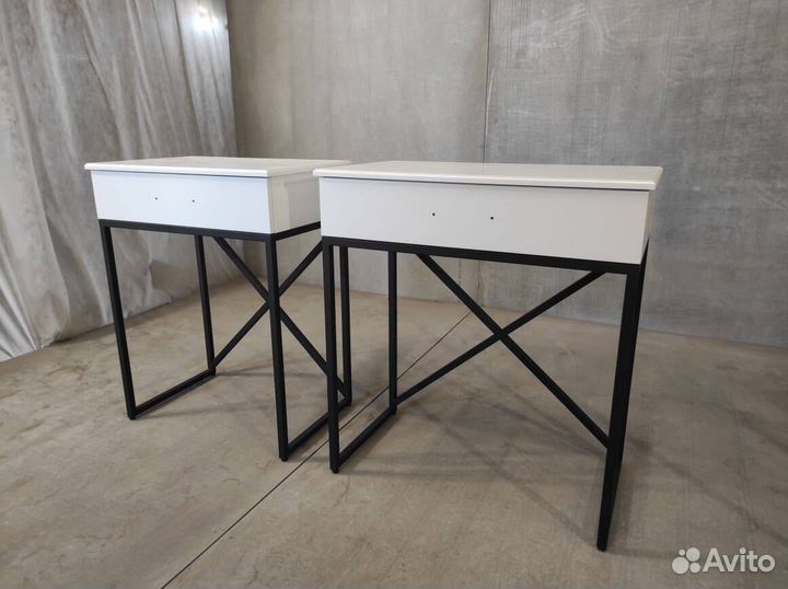 Консоль с двумя ящиками