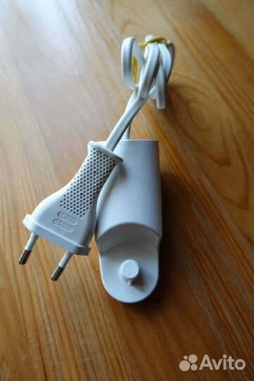 Зарядное устройство для зубной щетки Braun Oral B