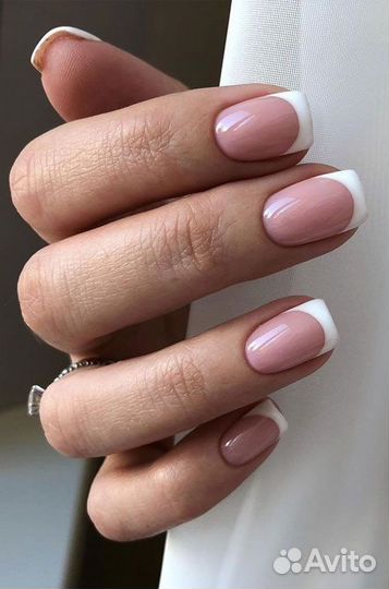 Маникюр с покрытием гель-лаком