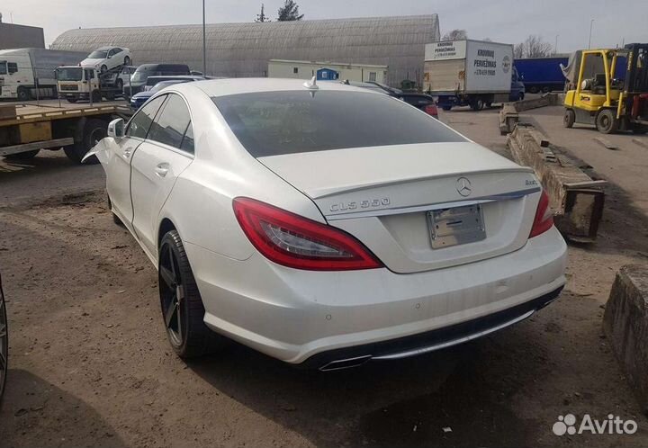 Mercedes C218 218 CLS 2013 г по запчастям