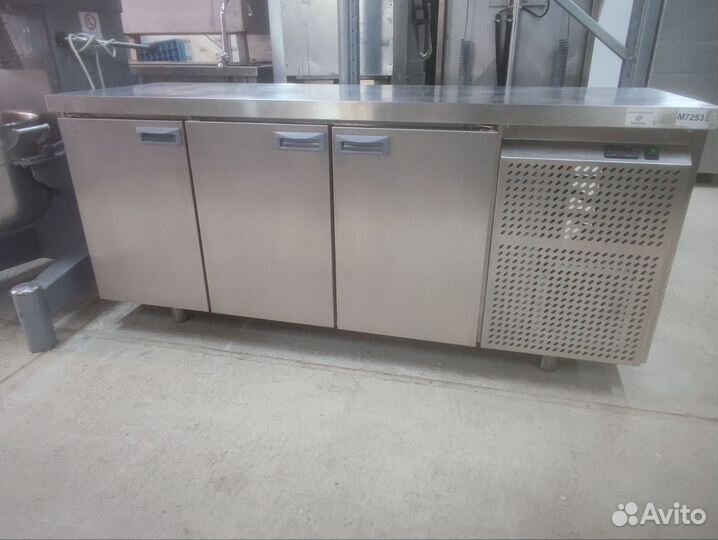 Морозильный стол