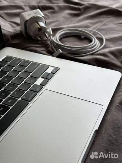 Как новый MacBook Air 15 2024 m3 8gb 256gb silver