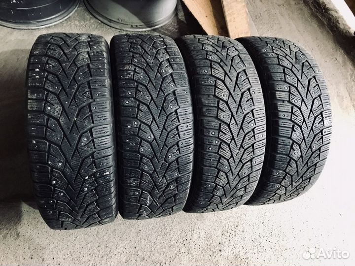Gislaved NordFrost 100 215/60 R16