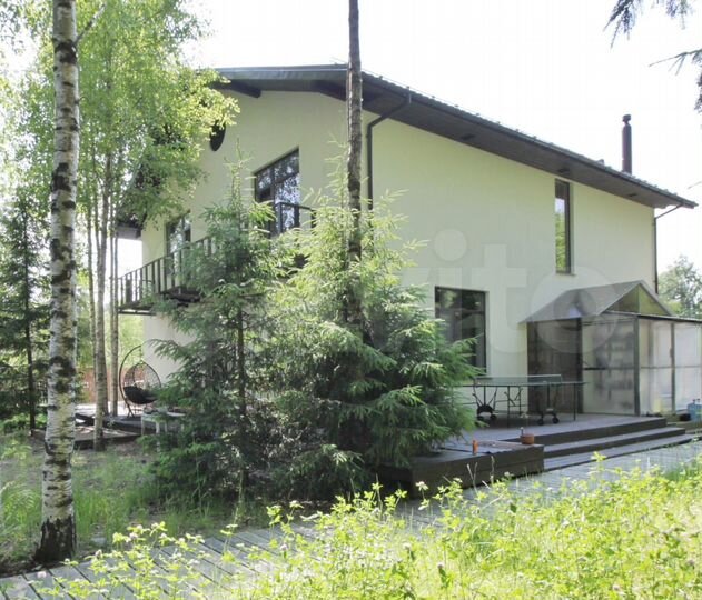 Дом 253 м² на участке 8 сот.