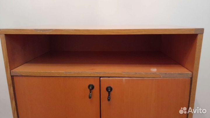 Тумбочка б/у (42*71*82). Дагомыс