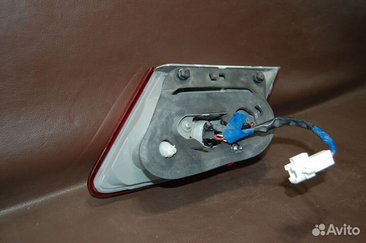 Фонарь внутренний правый - Toyota Camry XV40