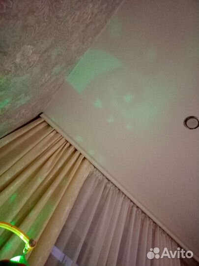 Музыкальный мобиль на кроватку