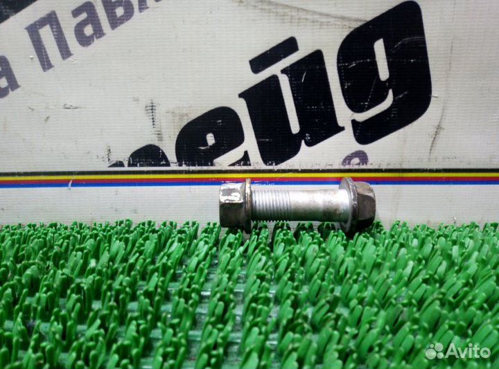 Болт Toyota Corolla Spacio AE111 4A-FE 2000.07