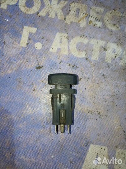 Кнопка обогрева сидений Ваз Лада 2114 хэтчбек 2111