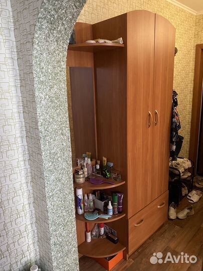 Шкаф в прихожую б/у