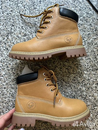 Ботинки демисезонные новые