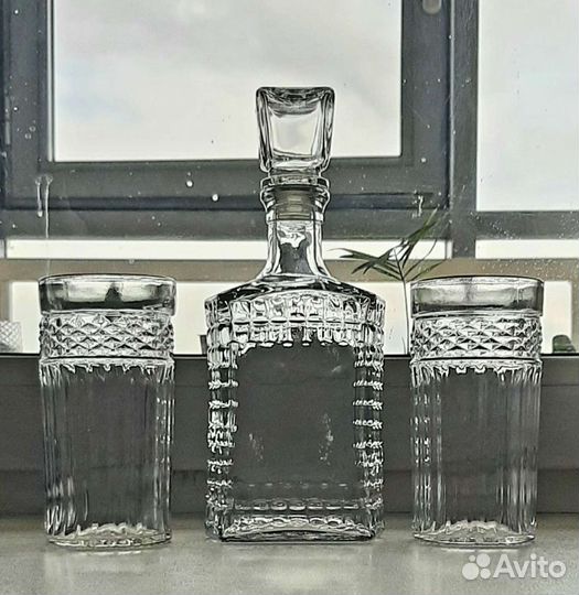 Графин и бокалы (есть со стаканами)