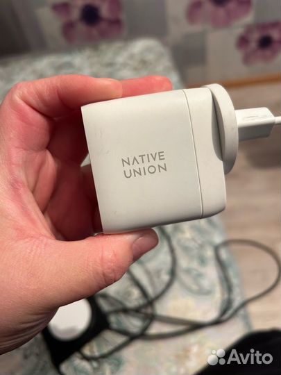 Зарядное устройство для телефона iPhone