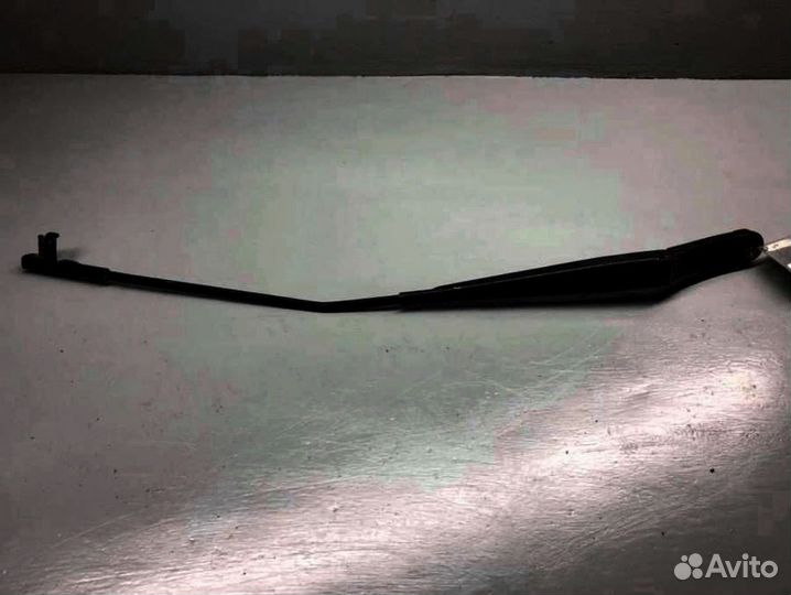 Поводок стеклоочистителя