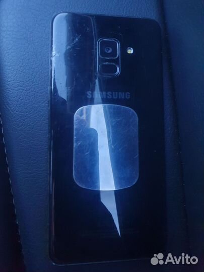 Samsung Galaxy A8 (2018), 4/64 ГБ