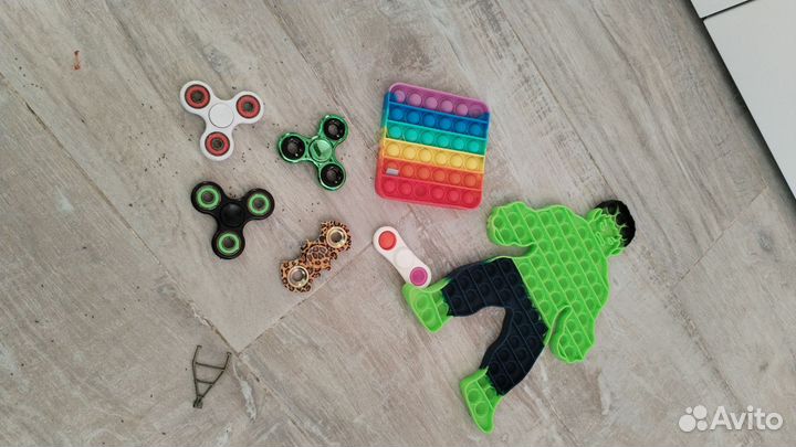 Спиннер и поп ит