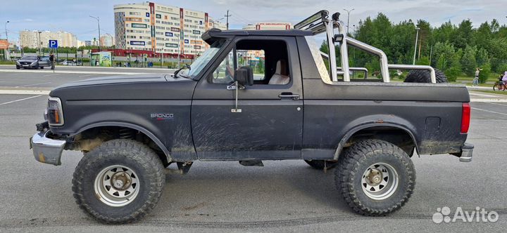 Ford Bronco 5.8 AT, 1996, 277 000 км