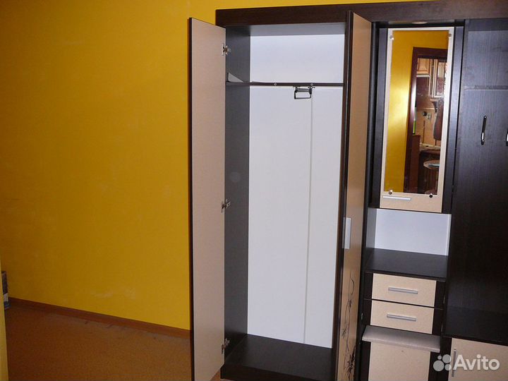 Мебель в прихожую