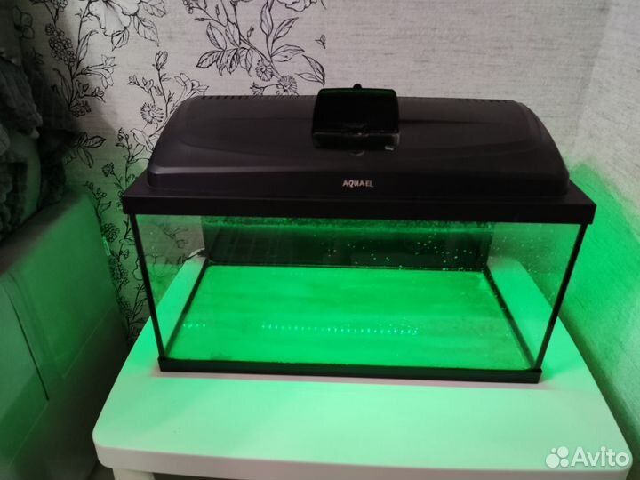 Аквариум, светильник для аквариума, грунт