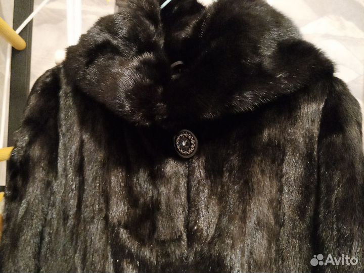 Шуба норковая с капюшоном, трапеция