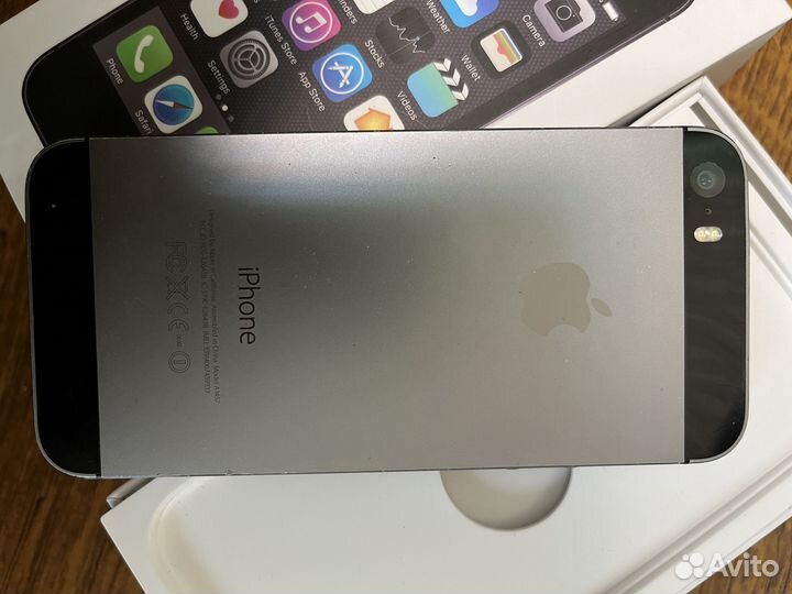 iPhone 5S, 16 ГБ
