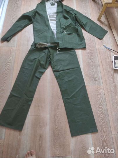 Влагозащитный костюм