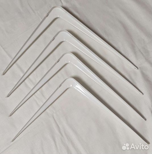 Кронштейн угловой для полок