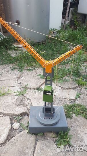 Башенный кран игрушка