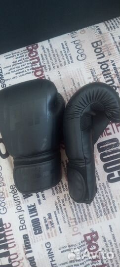 Боксерские перчатки 14 oz