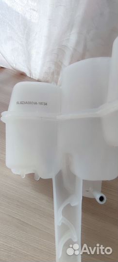 Расширительный бачок на 2.3л