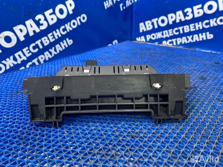 Дисплей информационный Ford Focus 3 седан iqdb