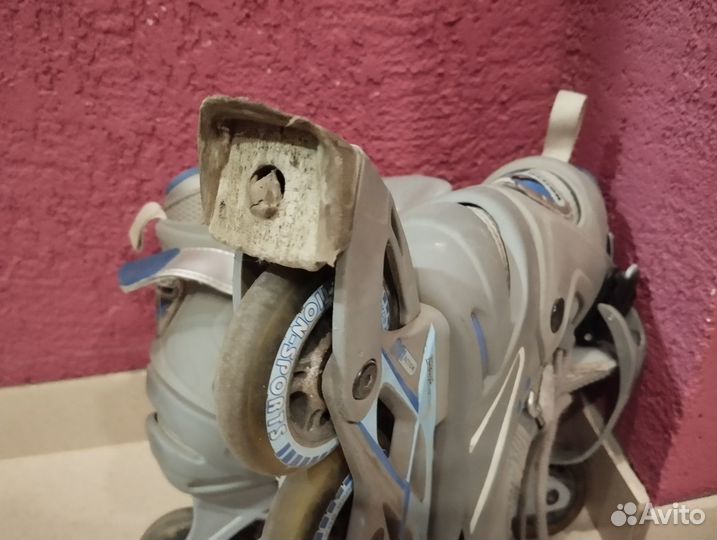 Роликовые коньки