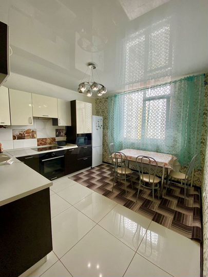 3-к. квартира, 105 м², 13/17 эт.