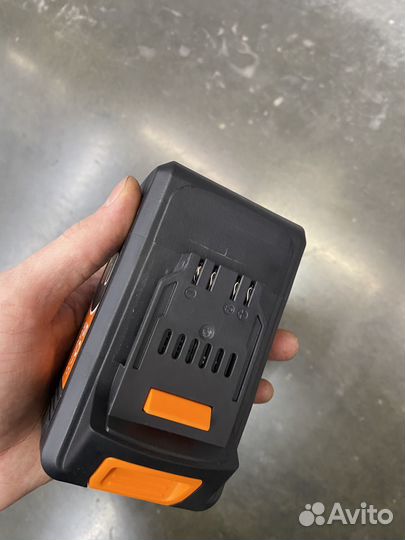 Аккумуляторная батарея Lexman 20 В Li-ion 5 Ач